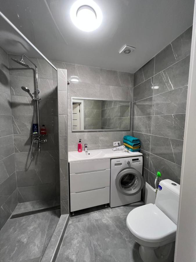 Kulisha 2Bedroom Apartment Near Opera House With Balcony Lviv Exteriör bild